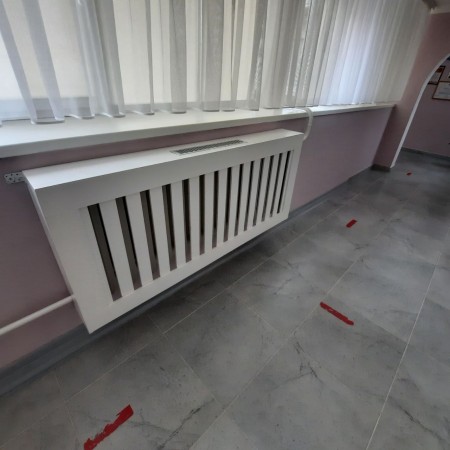 Ecran decorativ pentru radiator , model vertical alb V-7 Ecran decorativ pentru radiator , model vertical alb V-7