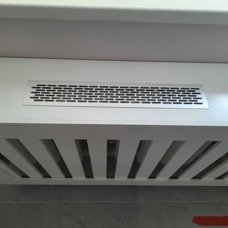 Ecran decorativ pentru calorifere în grădiniță, sau școală V-8 Ecran decorativ pentru calorifere în grădiniță, sau școală V-8