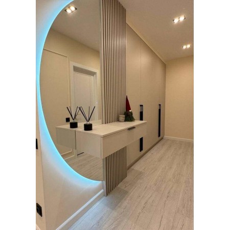 Oglinda iluminare led perete hol 
