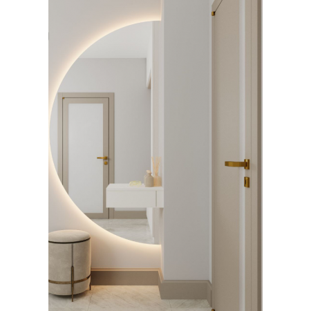 Oglinda decor pe perete 