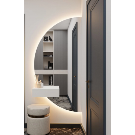 Oglinda decor pe perete 