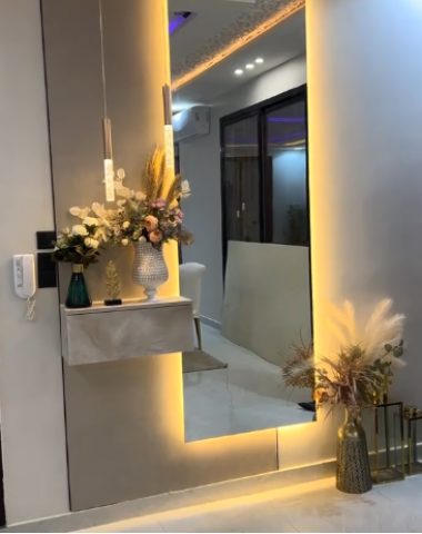 Зеркало со светодиодной подсветкой для прихожей V-25