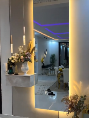 Зеркало со светодиодной подсветкой для прихожей V-25