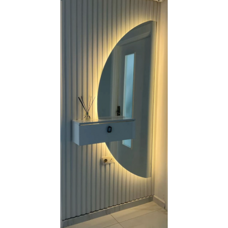 Oglinda iluminare led perete hol 